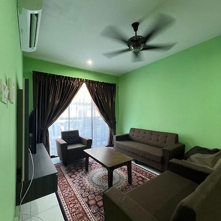 Faiz Homestay 古晋 外观 照片