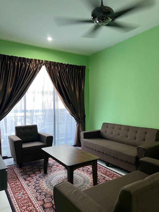Faiz Homestay 古晋 外观 照片