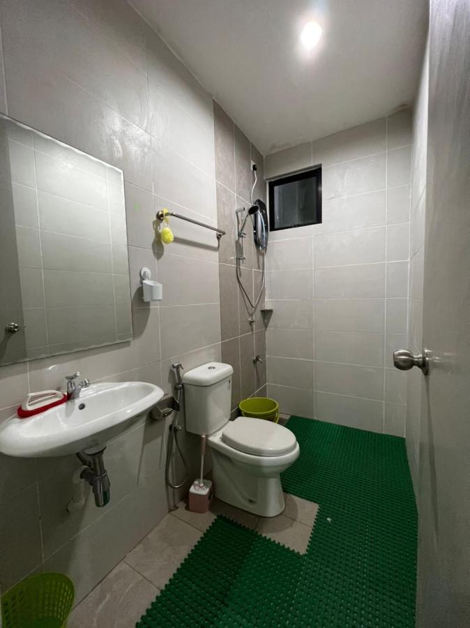 Faiz Homestay 古晋 外观 照片